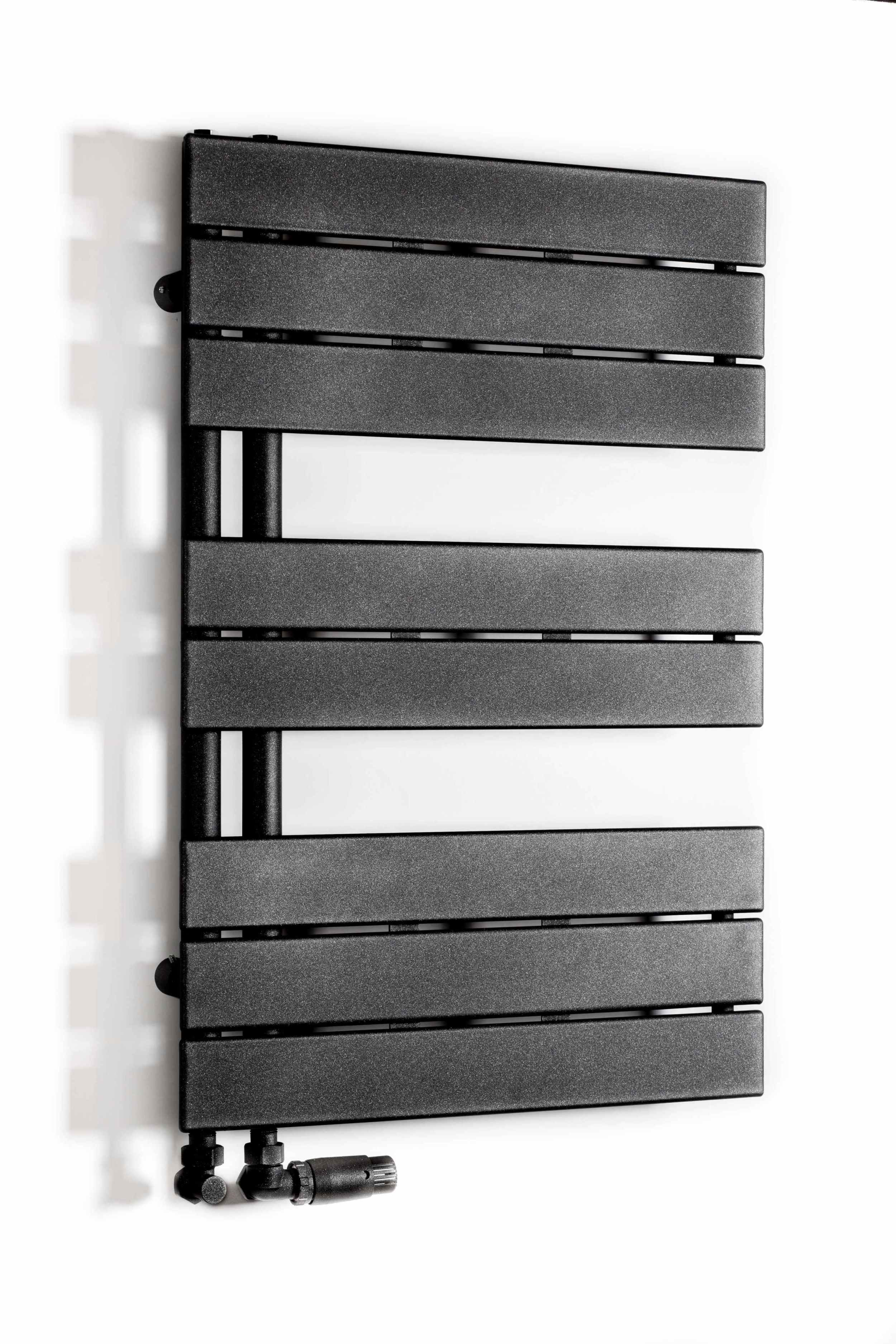 Luxrad Atakama kúpeľňový radiátor dekoratívny 74.5x50 cm čierna ATA745500S040