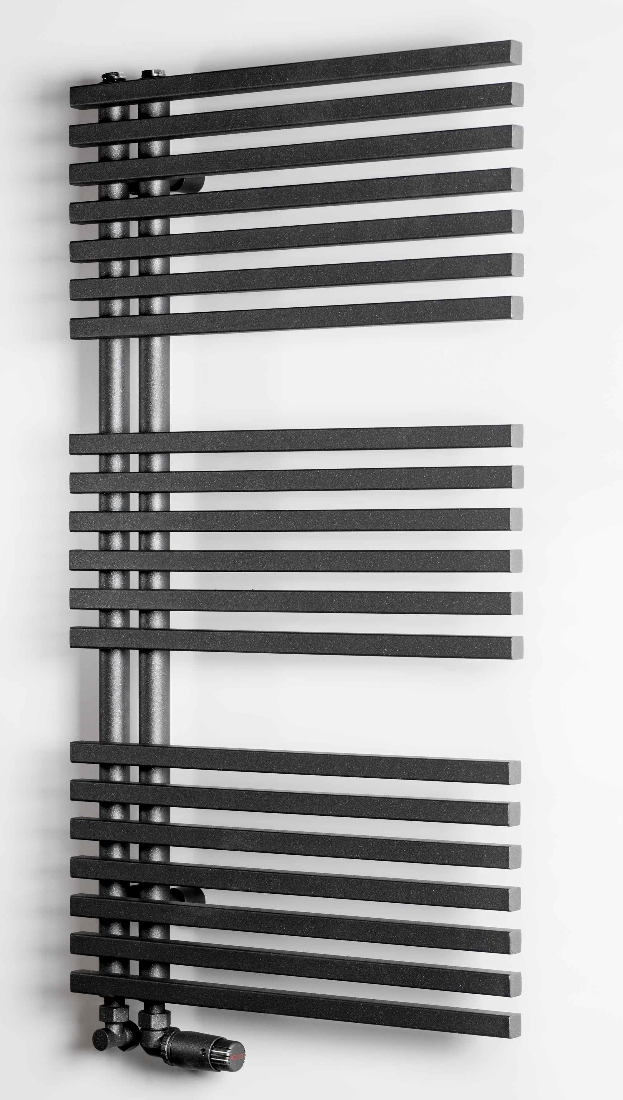 Luxrad Typ E kúpeľňový radiátor dekoratívny 88.3x50 cm grafitová TPE883500S007