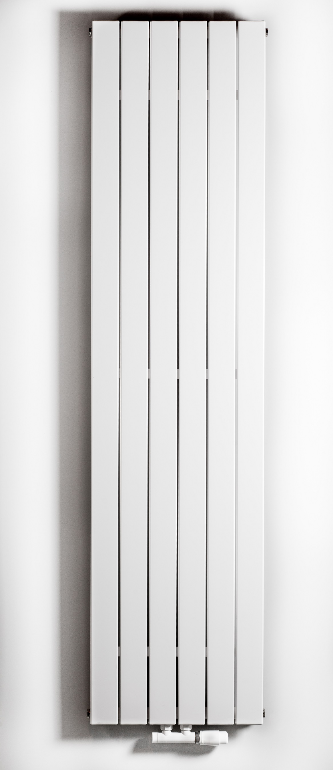 Luxrad Niagara Pojedyncza dekoratívny radiátor 60x44.5 cm podłączenie dolné biela NIA6004459003ZDC