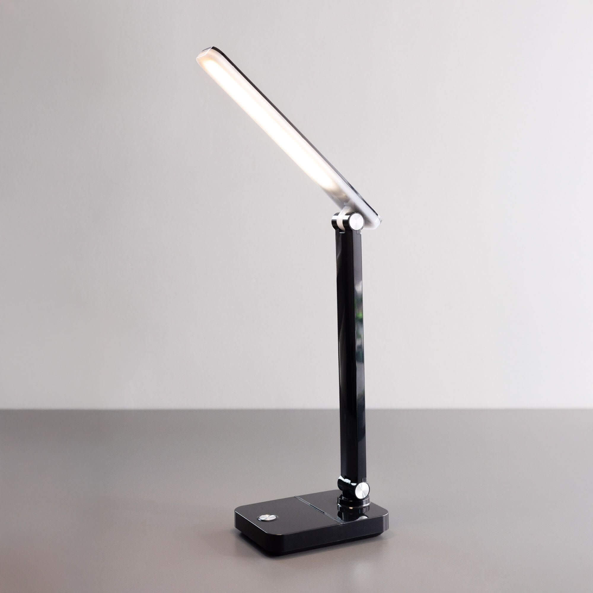Zuma Line Biurkowa stolová lampa 1x8 W čierna 1949-BK