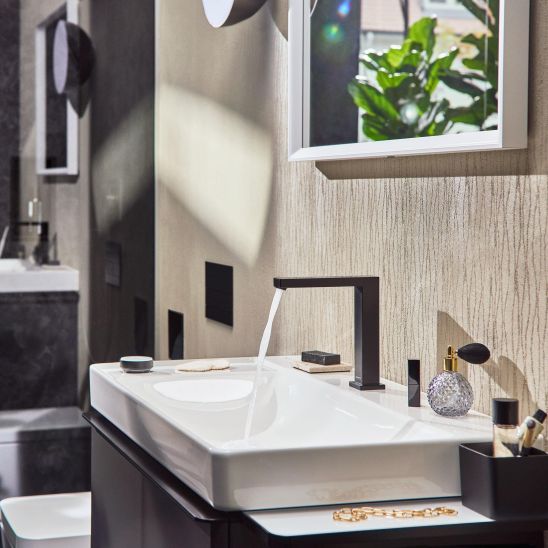 Súprava skrinka Hansgrohe Xelu Q 54028700, umývadlo Hansgrohe Xelu Q 61031450